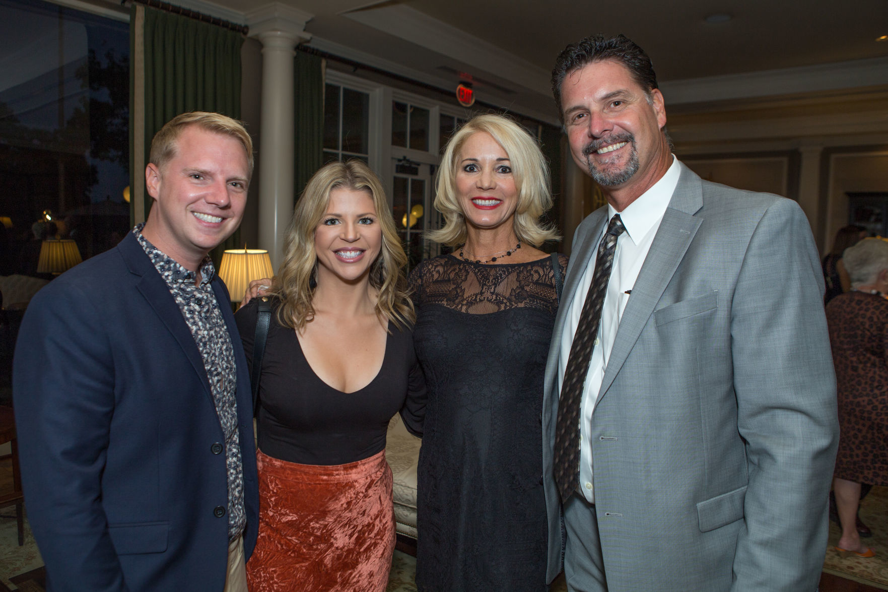 092818WinterOperaFallGala21.jpg